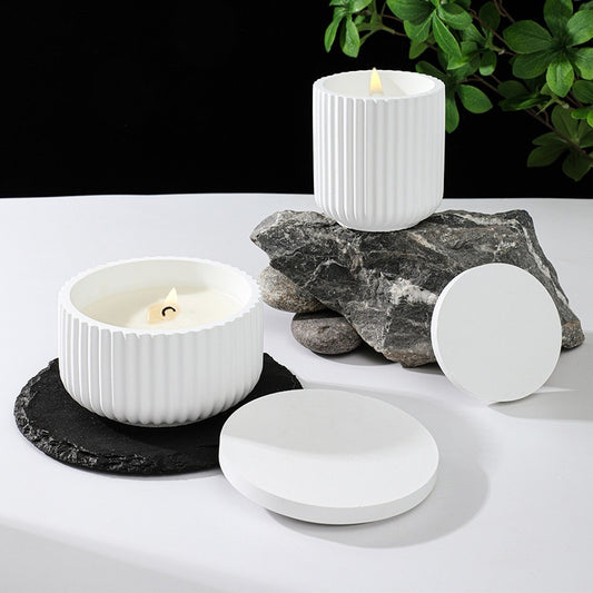 Serene Ceramic Candle – Timeless Fragrance & Design