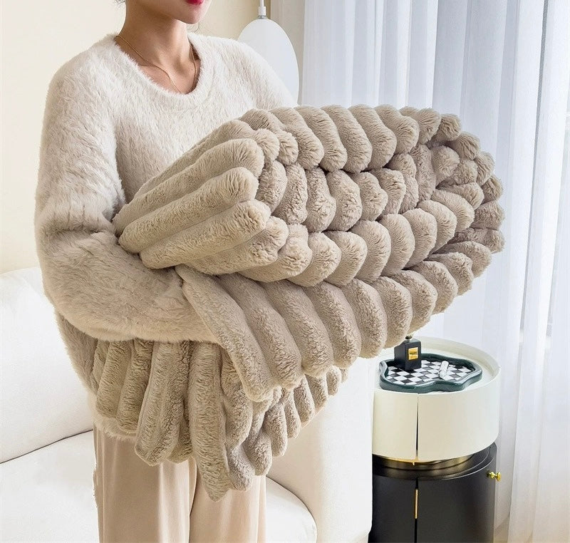 Ultra-Soft Ribbed Blanket – Warm Luxury Comfort